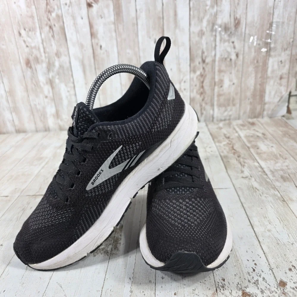 Brooks Revel 5 Womens Running Shoes Black White 1203611B036 Size 8